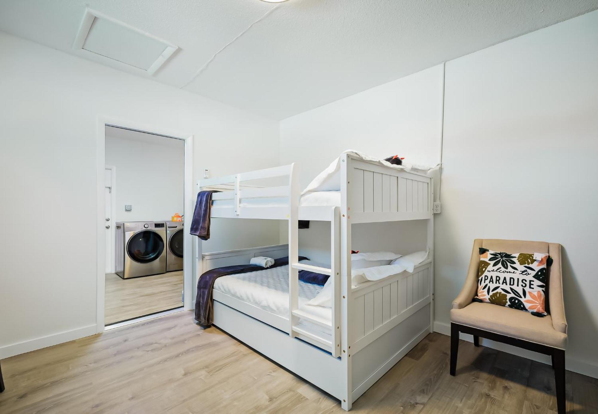 Ixora16 Heated Pool, Mins To Beach, Airport, Usssa, Cruise Port, 1H To Disney Мелбърн Екстериор снимка